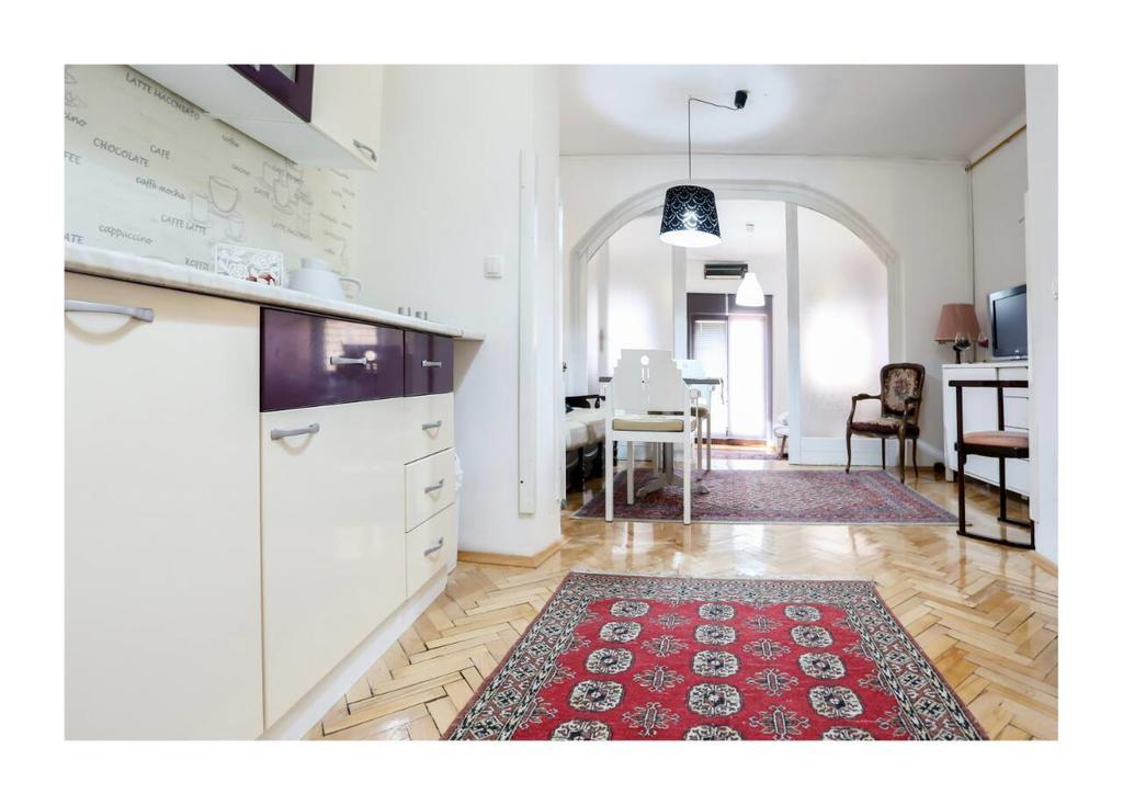 Apartments And Rooms Fonty ซาราเยโว ภายนอก รูปภาพ