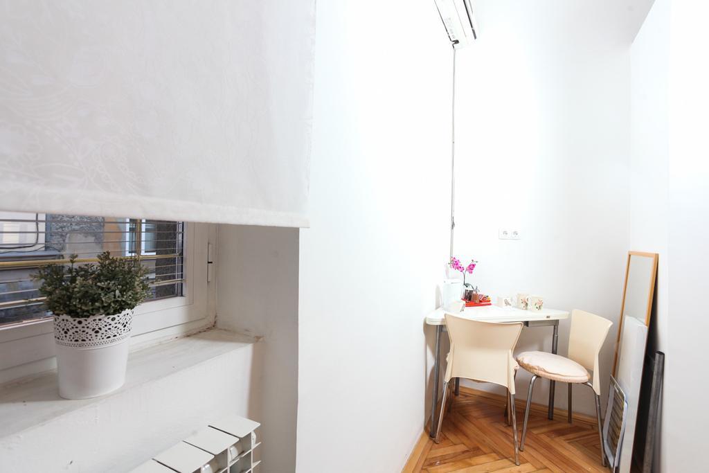 Apartments And Rooms Fonty ซาราเยโว ห้อง รูปภาพ