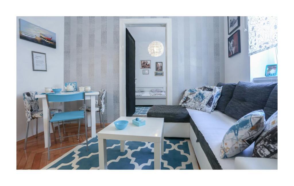 Apartments And Rooms Fonty ซาราเยโว ภายนอก รูปภาพ